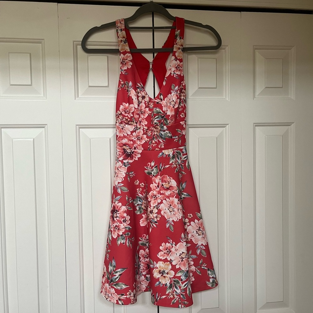 Red sleeveless floral dress